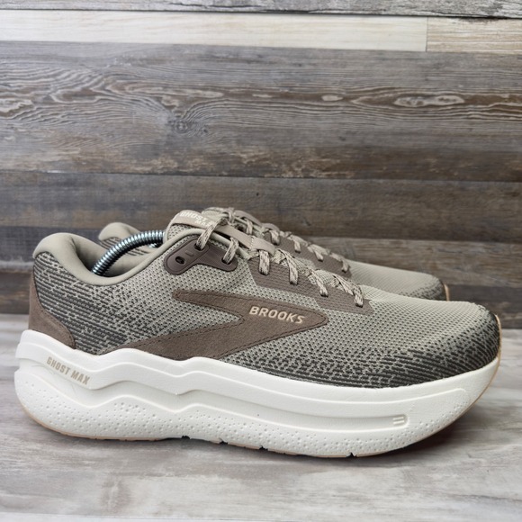 Brooks Ghost Max 2 Men's Size 11 Beige White Athletic Running Shoes Sneakers DNA